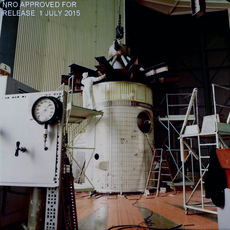 Illustration for article titled Newly Declassified Photos Show The Crewed USAF Spy Spacecraft That Almost Was